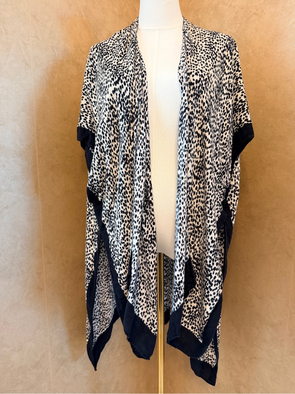 Express Black and White Animal-Print Open-Front Cape